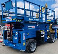 Man lift in mall atrium